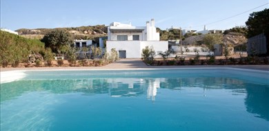 rosebay-villa-naoussa-paros-cyclades-islands-1 - Villas with Pools in Crete, Corfu & Paros | Handpicked by Alargo